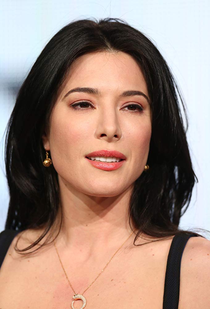 How tall is Jaime Murray?